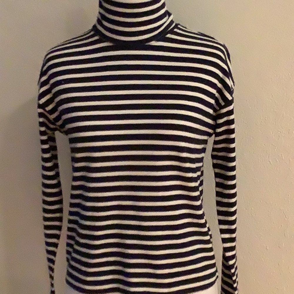Rivet & Thread - TOP - TURTLENECK - Size XS - Navy/Ivory - 100% Cotton
